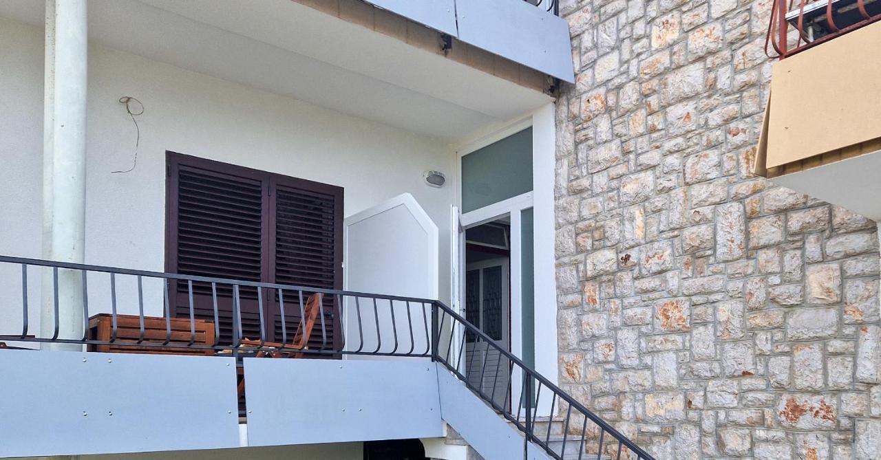 רוגוזניצה Renovated Apartments Skorin מראה חיצוני תמונה